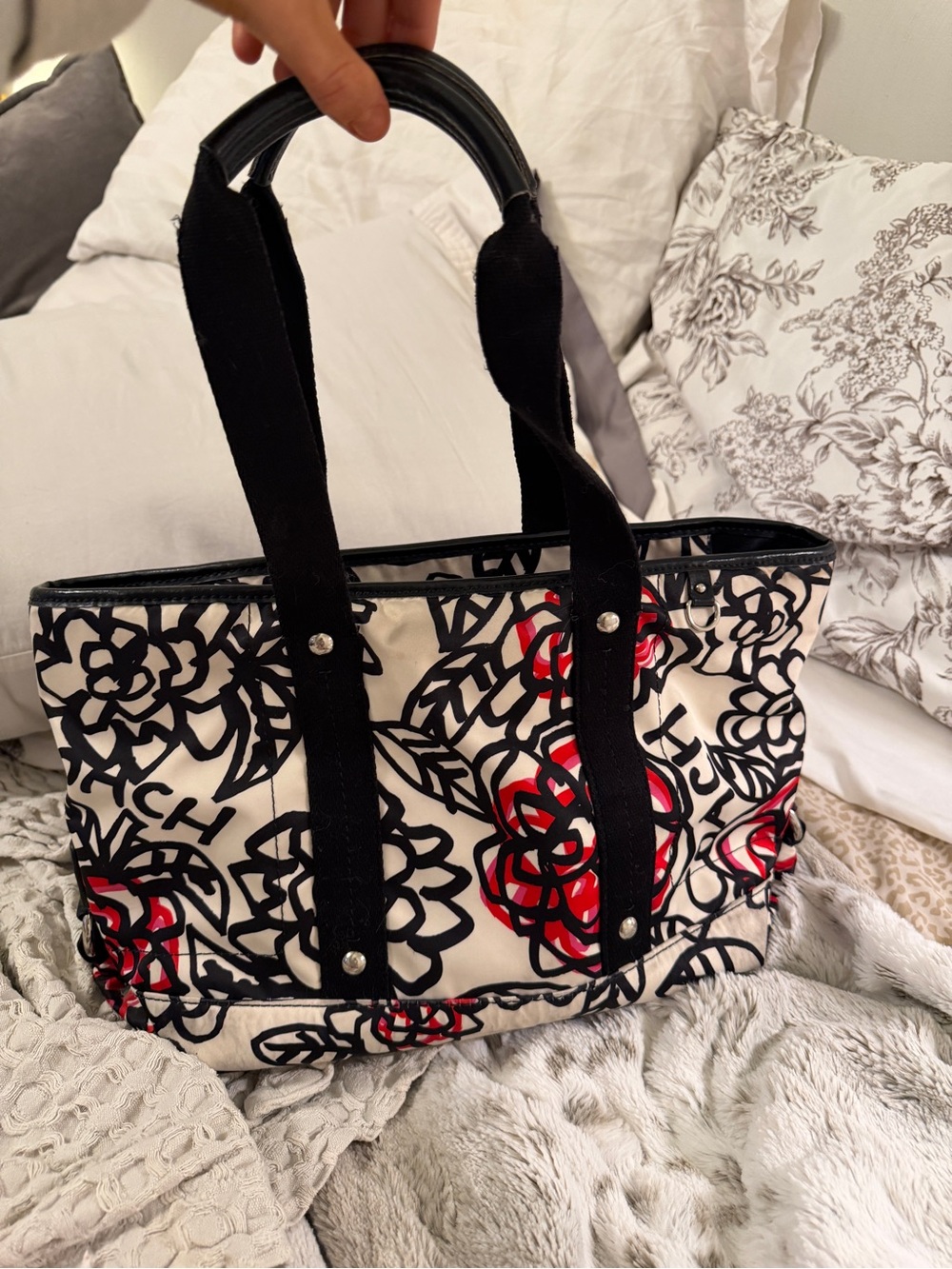 Coach F16583 Poppy Floral Graffiti Tote Bag Black Red Hot Pink Y2K